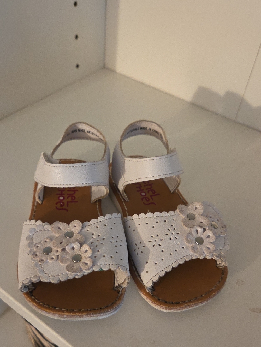 🎀Rachel Shoes White Floral Applique Kids Sandals